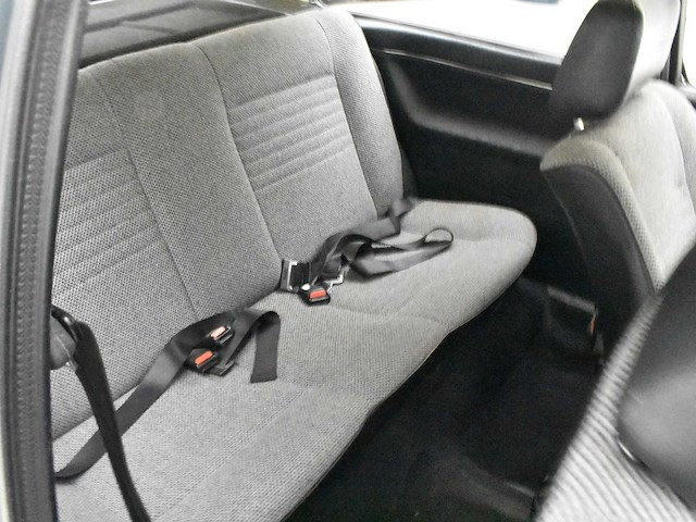 Volkswagen golf 2 - afbeelding 20 van  38