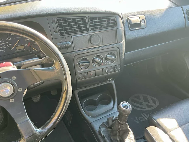 Volkswagen golf 3 2.8 vr6 oldtimer - afbeelding 44 van  61
