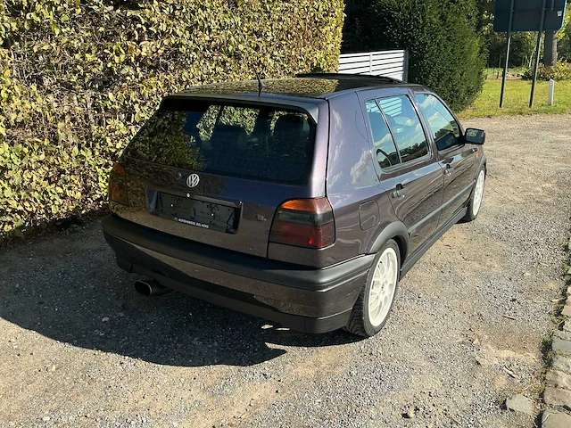 Volkswagen golf 3 2.8 vr6 oldtimer - afbeelding 58 van  61