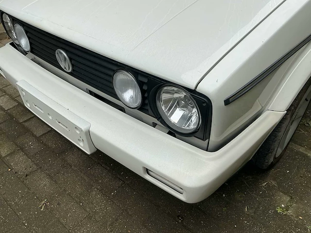 Volkswagen golf cabriolet karmann oldtimer - afbeelding 23 van  39