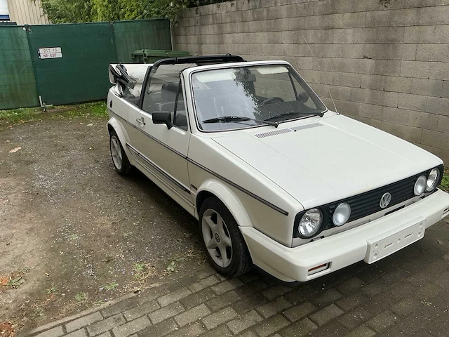 Volkswagen golf cabriolet karmann oldtimer - afbeelding 37 van  39