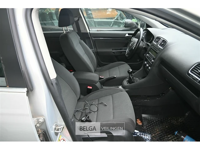 Volkswagen golf, enkel voor vergunninghouders en erkende centra voor verschrotting - afbeelding 7 van  10