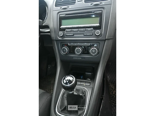 Volkswagen golf, enkel voor vergunninghouders en erkende centra voor verschrotting - afbeelding 8 van  10
