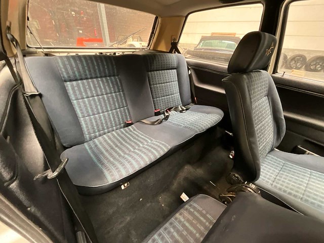 Volkswagen golf golf oldtimer - afbeelding 2 van  30