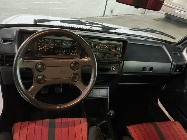 Volkswagen golf gti mark 1 - facelift oldtimer - afbeelding 4 van  30