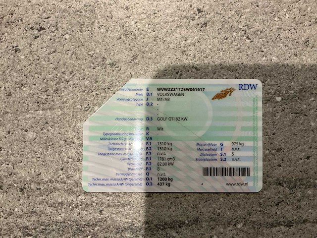 Volkswagen golf gti mark 1 - facelift oldtimer - afbeelding 24 van  30
