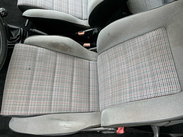 Volkswagen golf i cabrio oldtimer - afbeelding 18 van  81