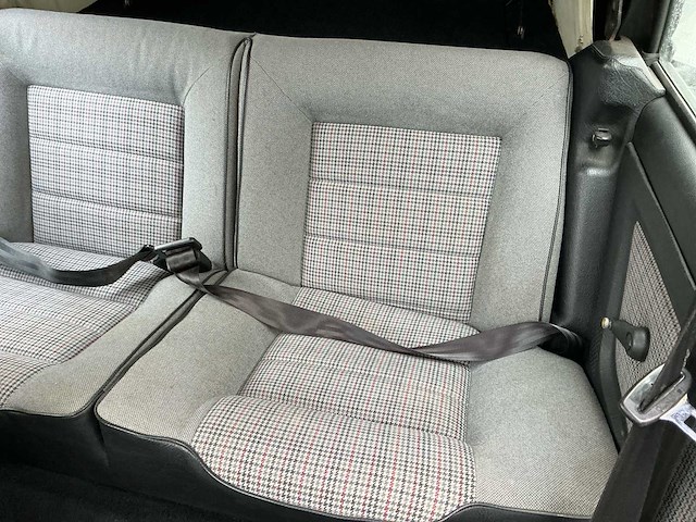 Volkswagen golf i cabrio oldtimer - afbeelding 19 van  81