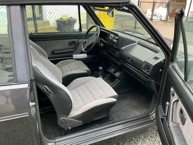 Volkswagen golf i cabrio oldtimer - afbeelding 28 van  81
