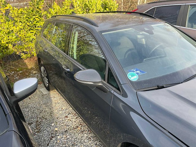 Volkswagen golf personenauto - afbeelding 5 van  20