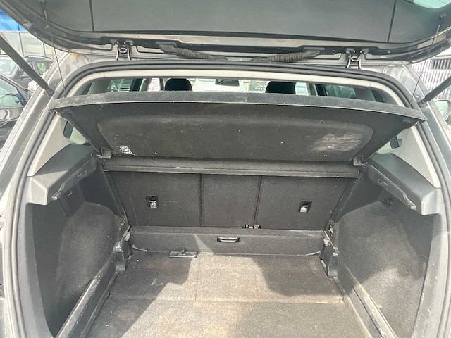 Volkswagen golf personenauto - afbeelding 2 van  26