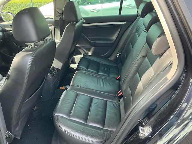 Volkswagen golf personenauto - afbeelding 5 van  23