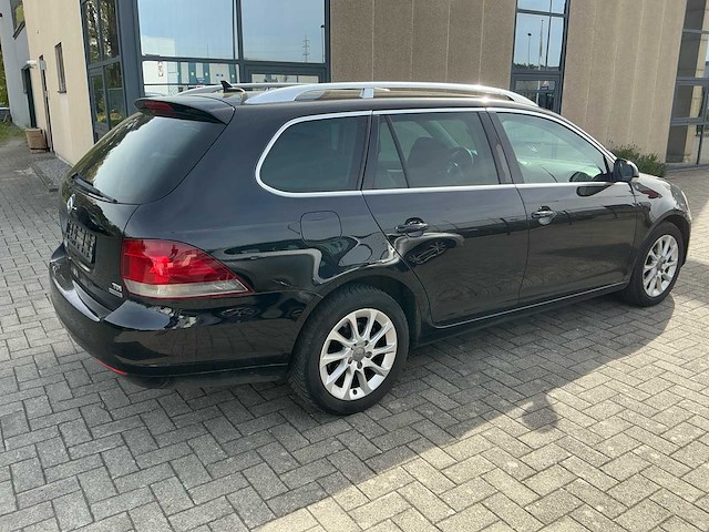 Volkswagen golf personenauto - afbeelding 19 van  23