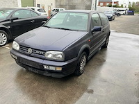 Volkswagen golf personenauto - afbeelding 1 van  10