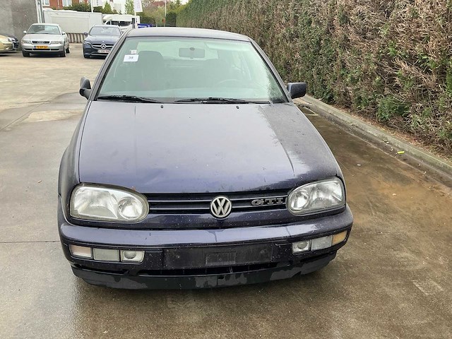 Volkswagen golf personenauto - afbeelding 3 van  10