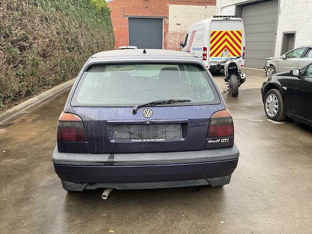 Volkswagen golf personenauto - afbeelding 6 van  10