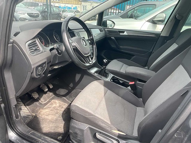 Volkswagen golf personenauto - afbeelding 3 van  20