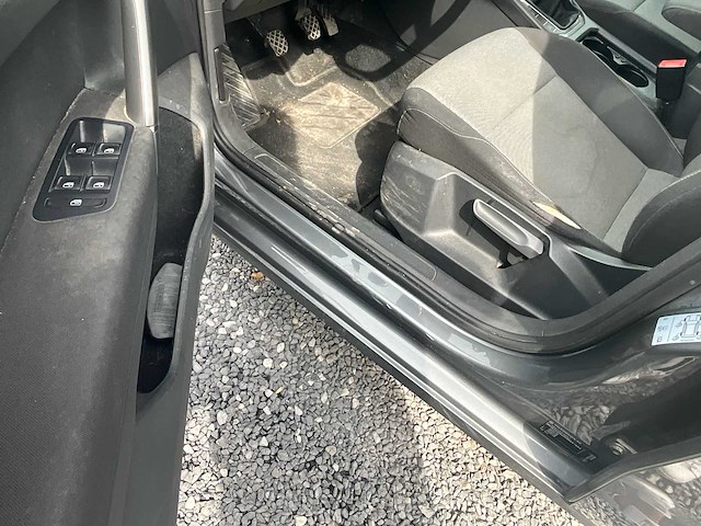 Volkswagen golf personenauto - afbeelding 6 van  20