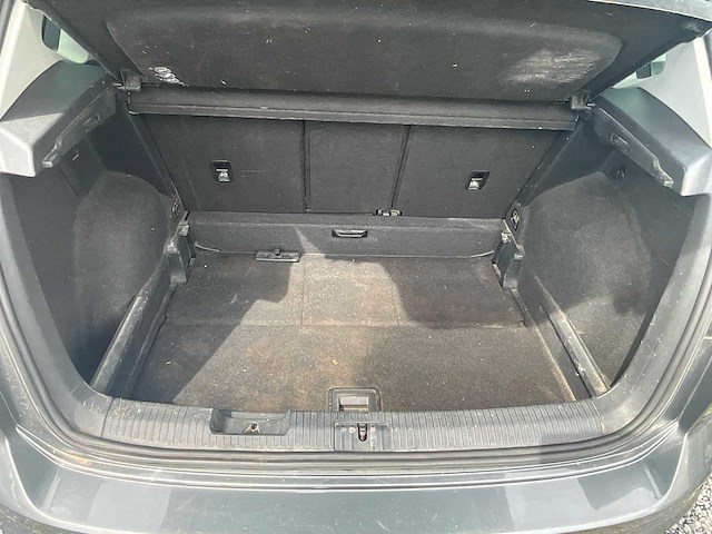 Volkswagen golf personenauto - afbeelding 20 van  20