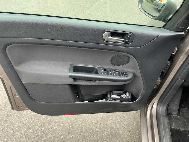 Volkswagen golf plus personenauto - afbeelding 11 van  23