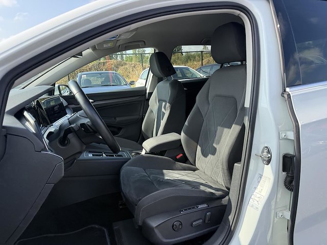 Volkswagen golf viii 1.5 etsi style dsg 149 at, 2020 - afbeelding 4 van  29