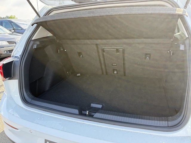 Volkswagen golf viii 1.5 etsi style dsg 149 at, 2020 - afbeelding 15 van  29