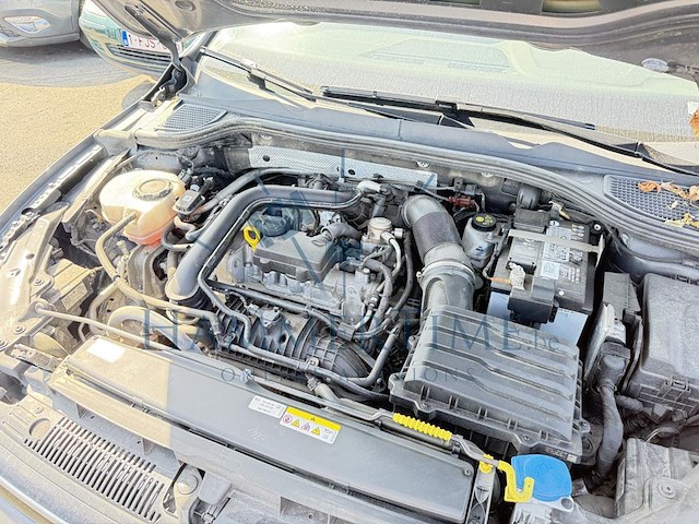 Volkswagen golf viii variant tsi life, 2023 - afbeelding 18 van  25