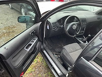 Volkswagen golf voor onderdelen (zonder motor!) - afbeelding 5 van  9