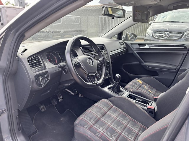 Volkswagen golf - afbeelding 3 van  44