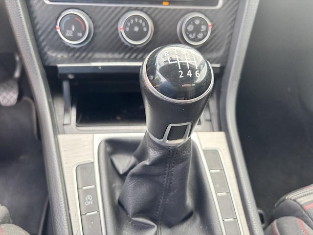 Volkswagen golf - afbeelding 11 van  44
