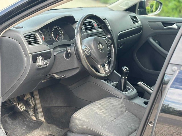 Volkswagen jetta 16 auto 2012 - afbeelding 15 van  17