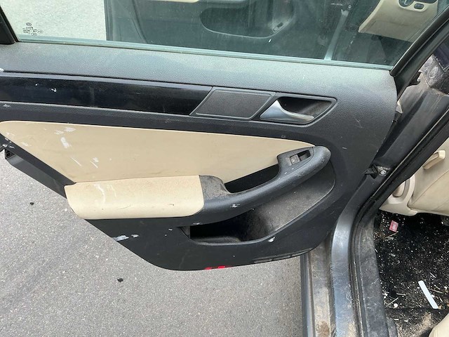 Volkswagen jetta personenauto - afbeelding 7 van  26