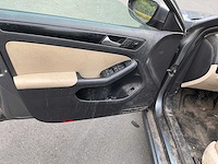 Volkswagen jetta personenauto - afbeelding 10 van  26