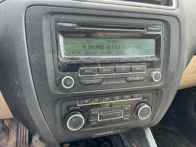 Volkswagen jetta personenauto - afbeelding 18 van  26