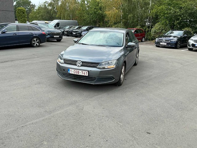 Volkswagen jetta personenauto - afbeelding 12 van  26
