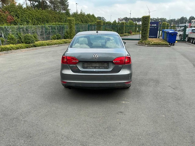 Volkswagen jetta personenauto - afbeelding 26 van  26