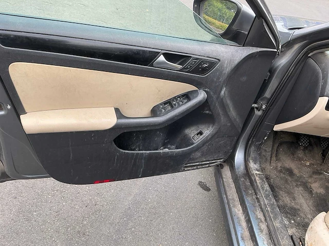 Volkswagen jetta personenauto - afbeelding 10 van  27