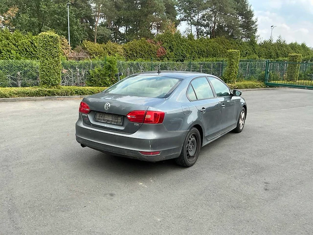 Volkswagen jetta personenauto - afbeelding 26 van  27
