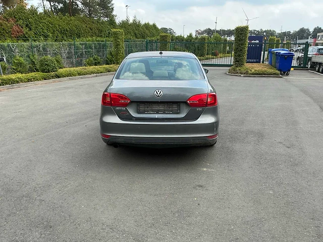 Volkswagen jetta personenauto - afbeelding 27 van  27