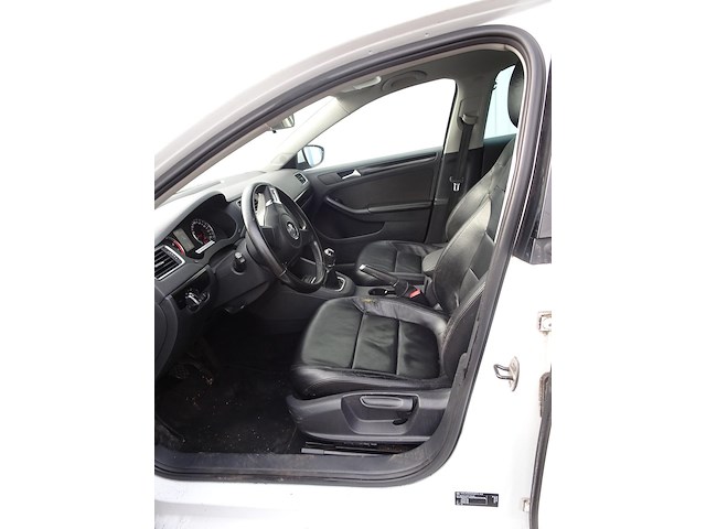 Volkswagen jetta - afbeelding 14 van  18