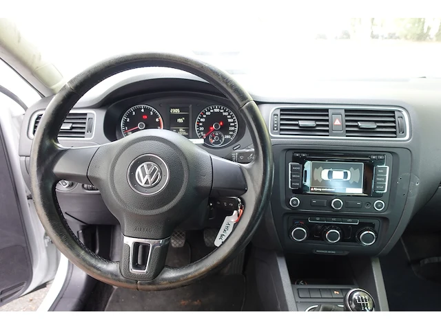 Volkswagen jetta - afbeelding 15 van  18