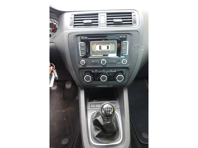 Volkswagen jetta - afbeelding 16 van  18