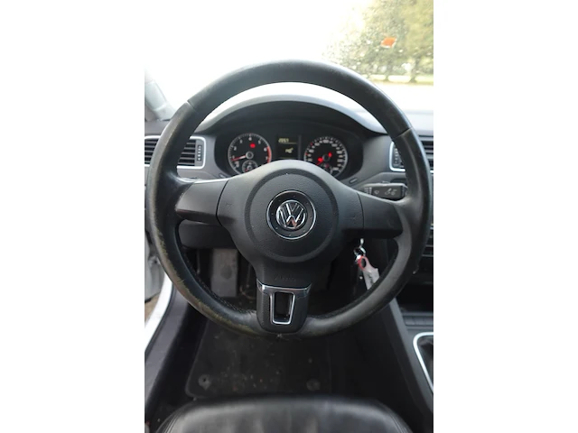 Volkswagen jetta - afbeelding 2 van  13