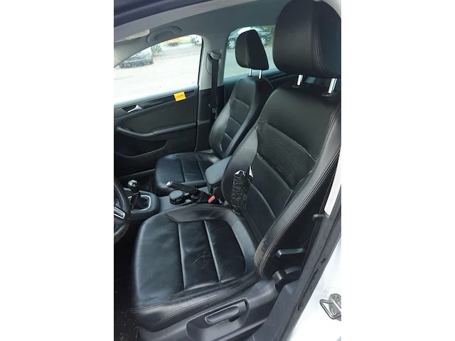 Volkswagen jetta - afbeelding 12 van  13