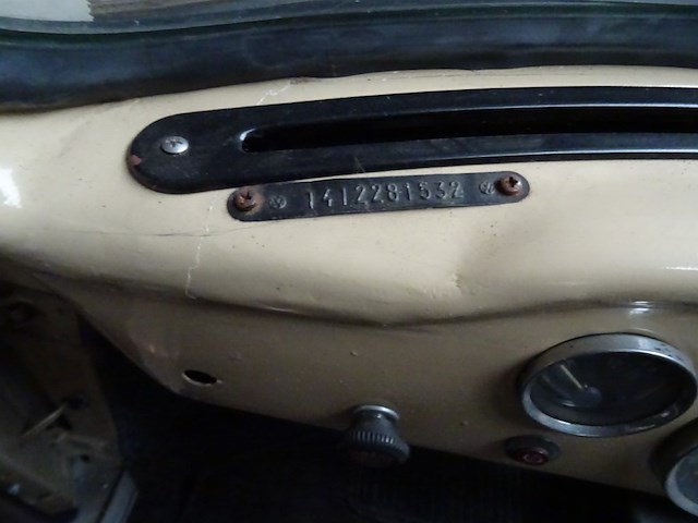 Volkswagen karmann ghia cabrio - afbeelding 7 van  19