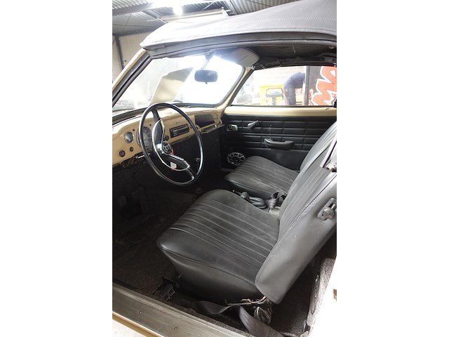 Volkswagen karmann ghia cabrio - afbeelding 11 van  14