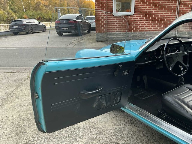 Volkswagen karmann oldtimer - afbeelding 4 van  14