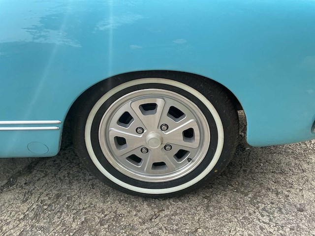 Volkswagen karmann oldtimer - afbeelding 1 van  28