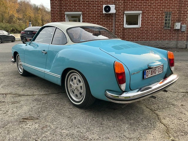 Volkswagen karmann oldtimer - afbeelding 10 van  16