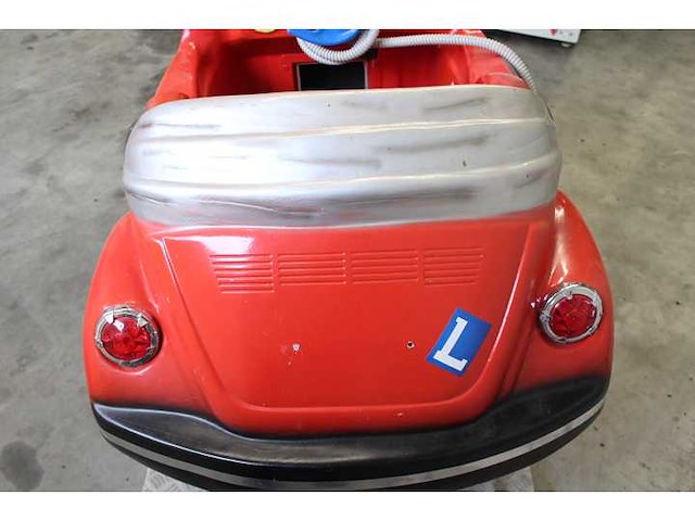 Volkswagen kever - kiddy ride - afbeelding 4 van  4